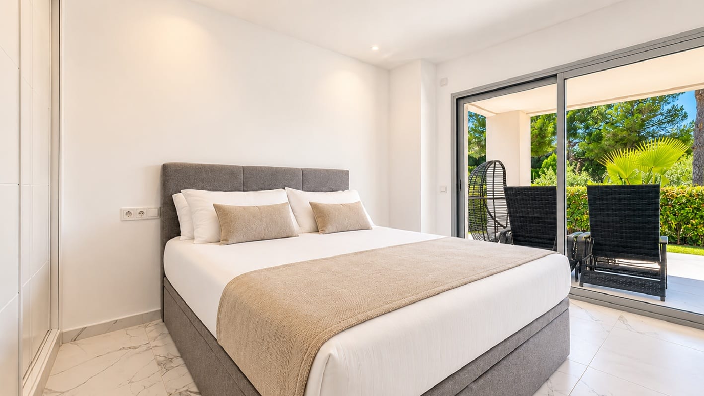 Apartment with Private Garden for Sale in Nova Santa Ponsa