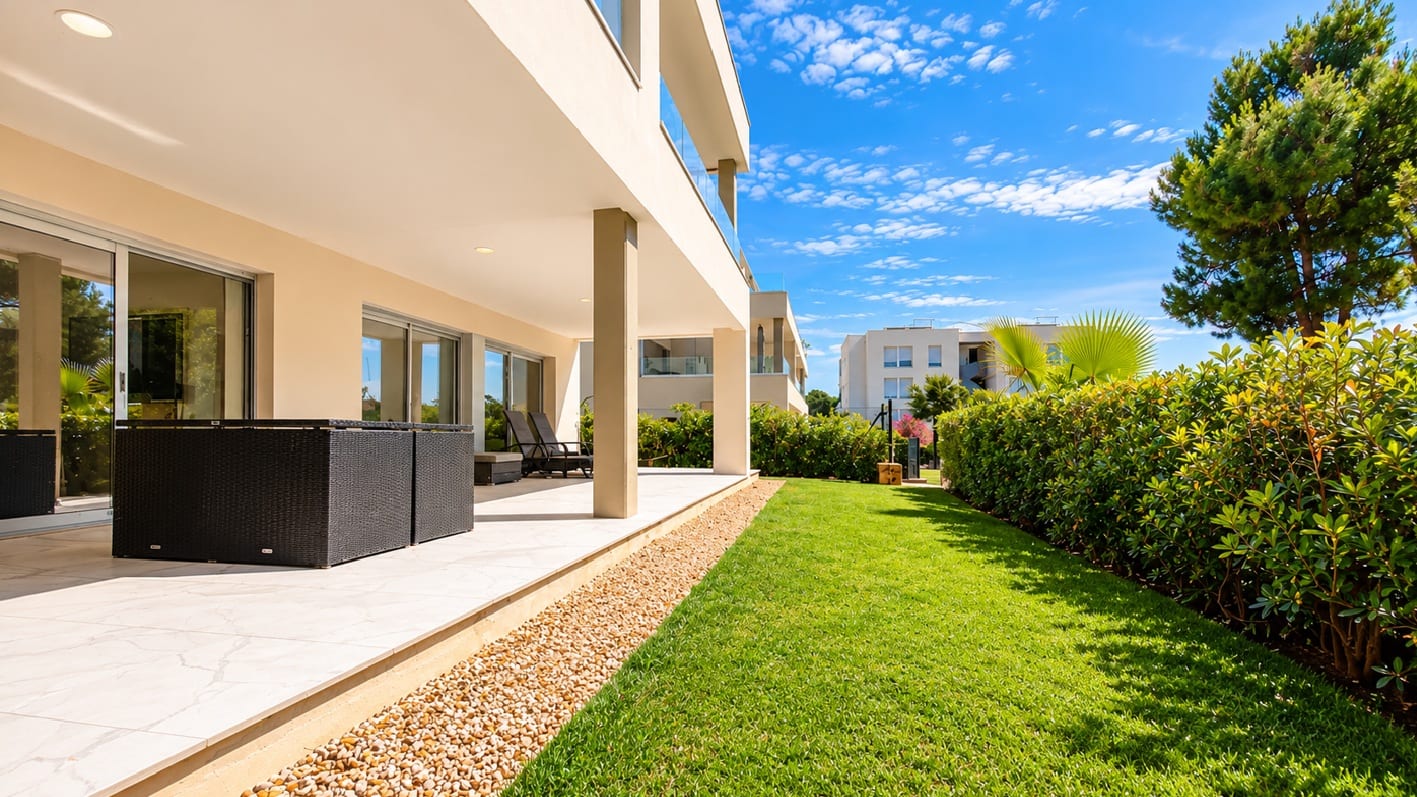 Apartment with Private Garden for Sale in Nova Santa Ponsa
