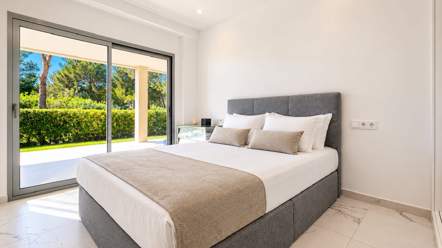 Apartment with Private Garden for Sale in Nova Santa Ponsa