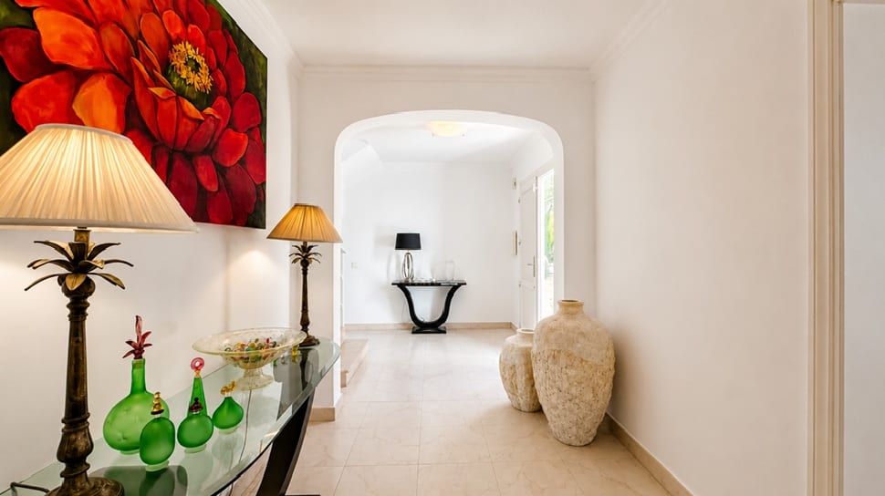 Villa for Sale in Prestigious Santa Ponsa with Expansion Potential