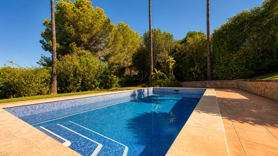 Villa for Sale in Prestigious Santa Ponsa with Expansion Potential