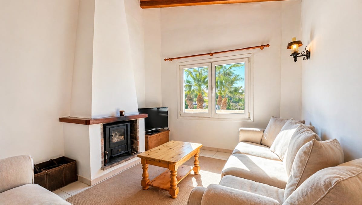 Mediterranean House for Sale in Paguera, Southwest Mallorca