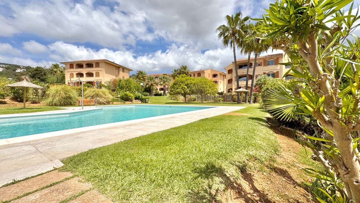 Ground Floor Apartment with Private Garden in Puerto de Andratx