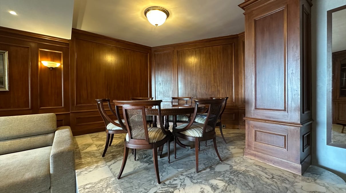 Spacious 3-Bedroom Apartment for Sale on Paseo Marítimo, Mallorca