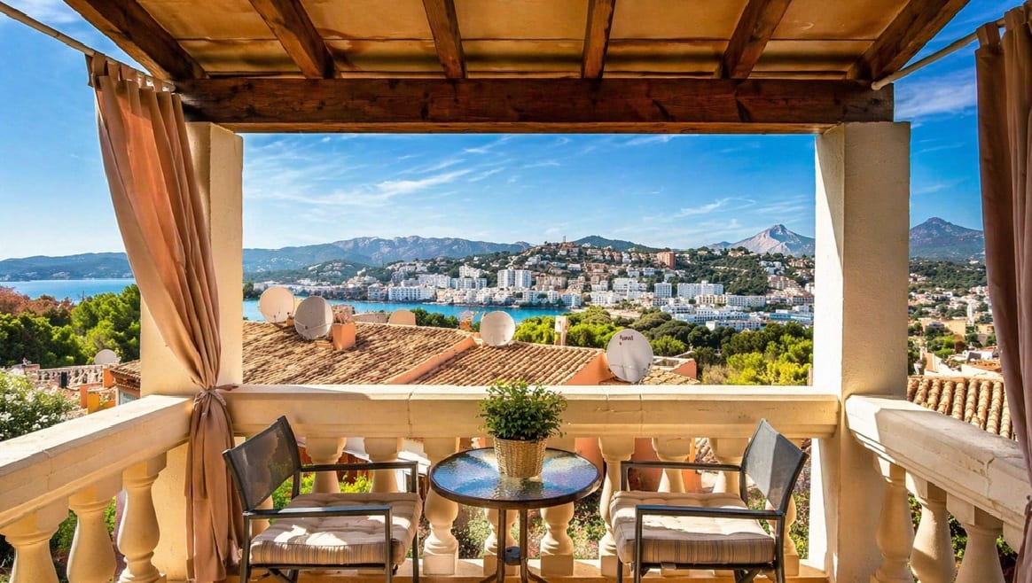 4-Bedroom Townhouse for Sale in Kings Park, Santa Ponsa