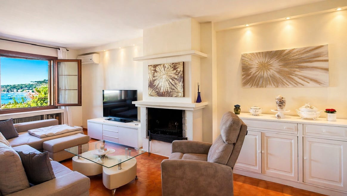 4-Bedroom Townhouse for Sale in Kings Park, Santa Ponsa