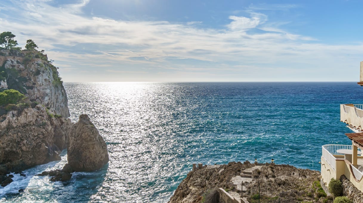 Frontline Sea Access Apartment in Santa Ponsa
