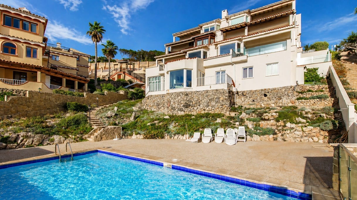 Frontline Sea Access Apartment in Santa Ponsa