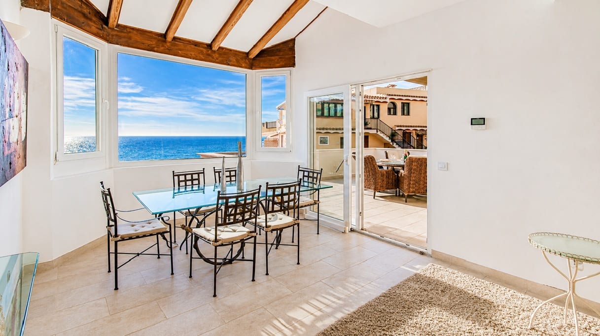 Frontline Sea Access Apartment in Santa Ponsa