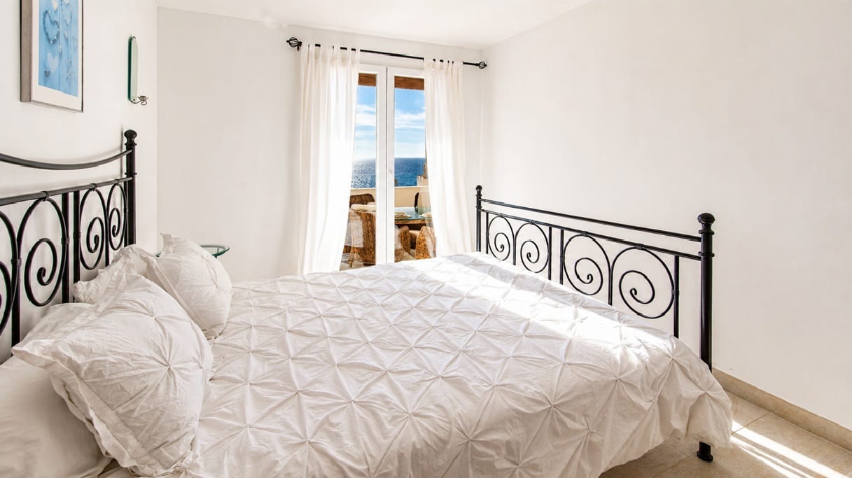 Frontline Sea Access Apartment in Santa Ponsa