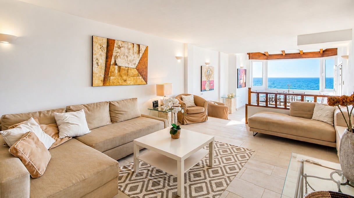 Frontline Sea Access Apartment in Santa Ponsa