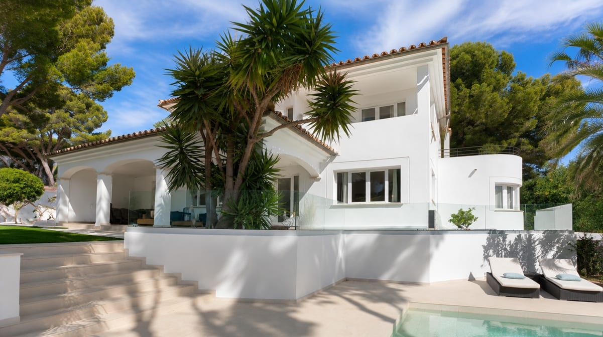 Renovated Villa for Sale in Nova Santa Ponsa