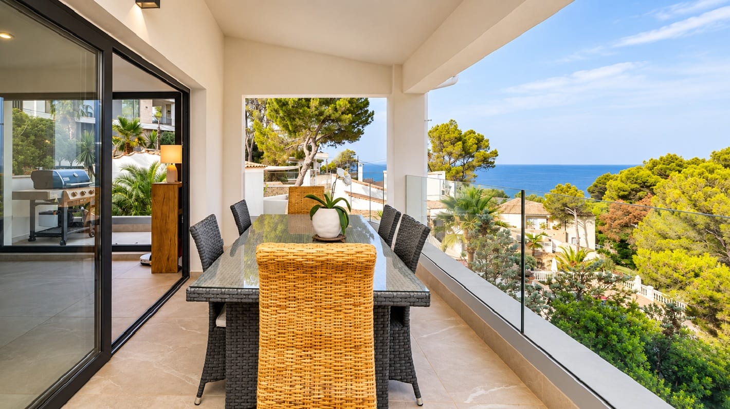 Renovated Villa for Sale in Costa de la Calma with Sea Views