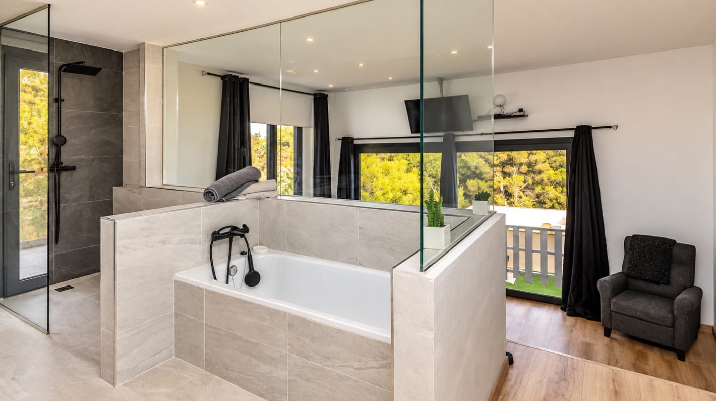 Renovated Villa for Sale in Costa de la Calma with Sea Views